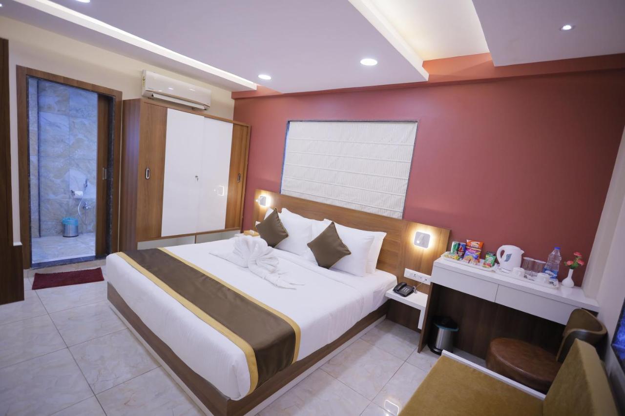 The Avenue Hotel Ballygunge Kolkata Exterior photo