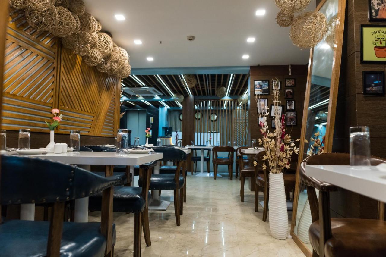 The Avenue Hotel Ballygunge Kolkata Exterior photo