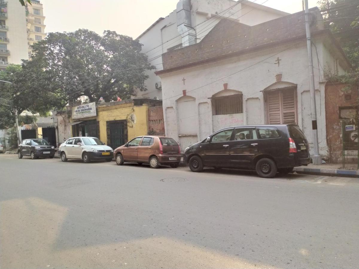 The Avenue Hotel Ballygunge Kolkata Exterior photo