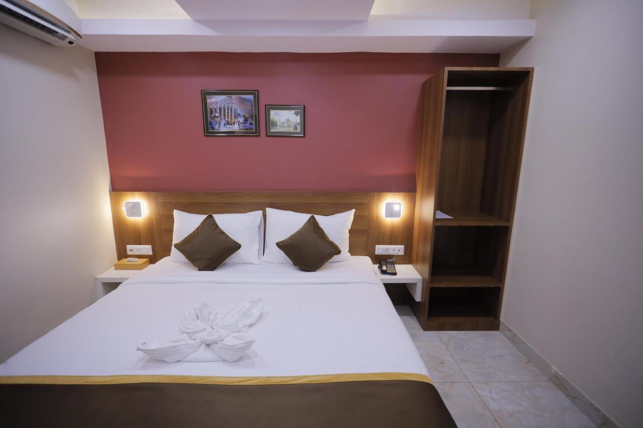 The Avenue Hotel Ballygunge Kolkata Exterior photo