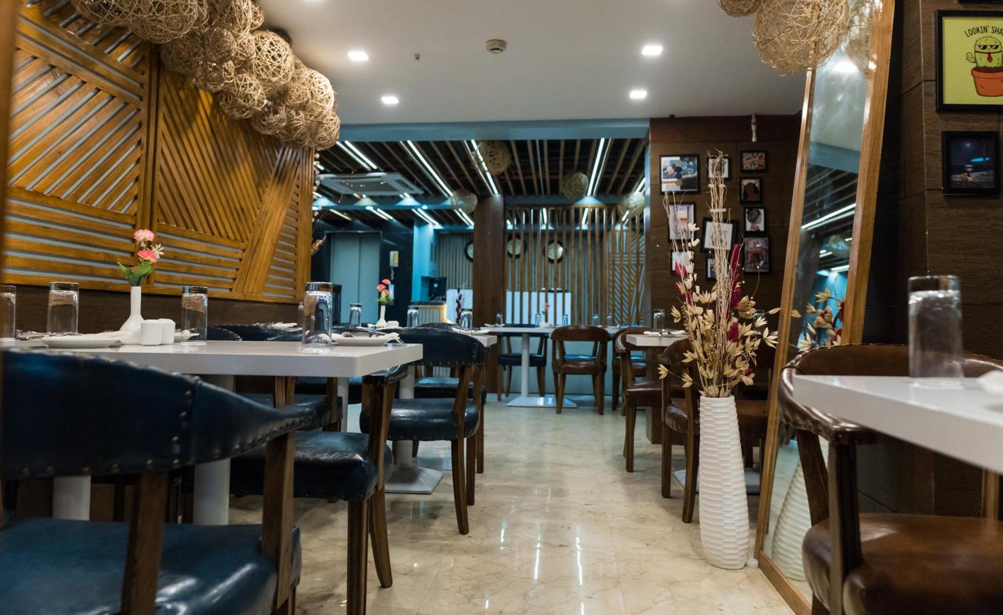 The Avenue Hotel Ballygunge Kolkata Exterior photo